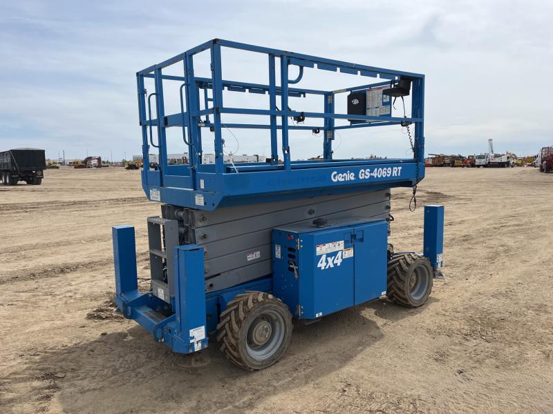 Xe nâng người Genie GS-4069