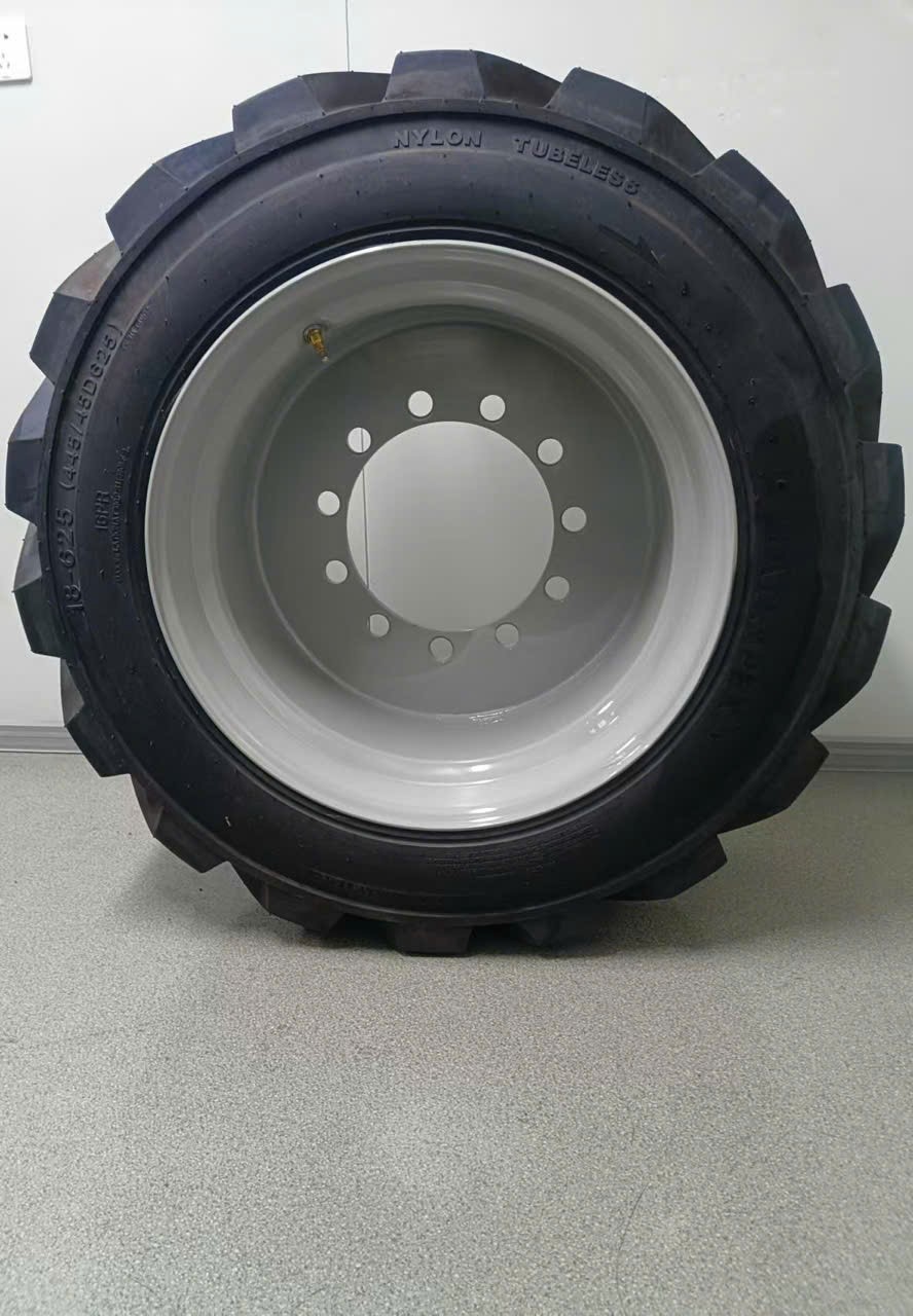 Lốp xe nâng người